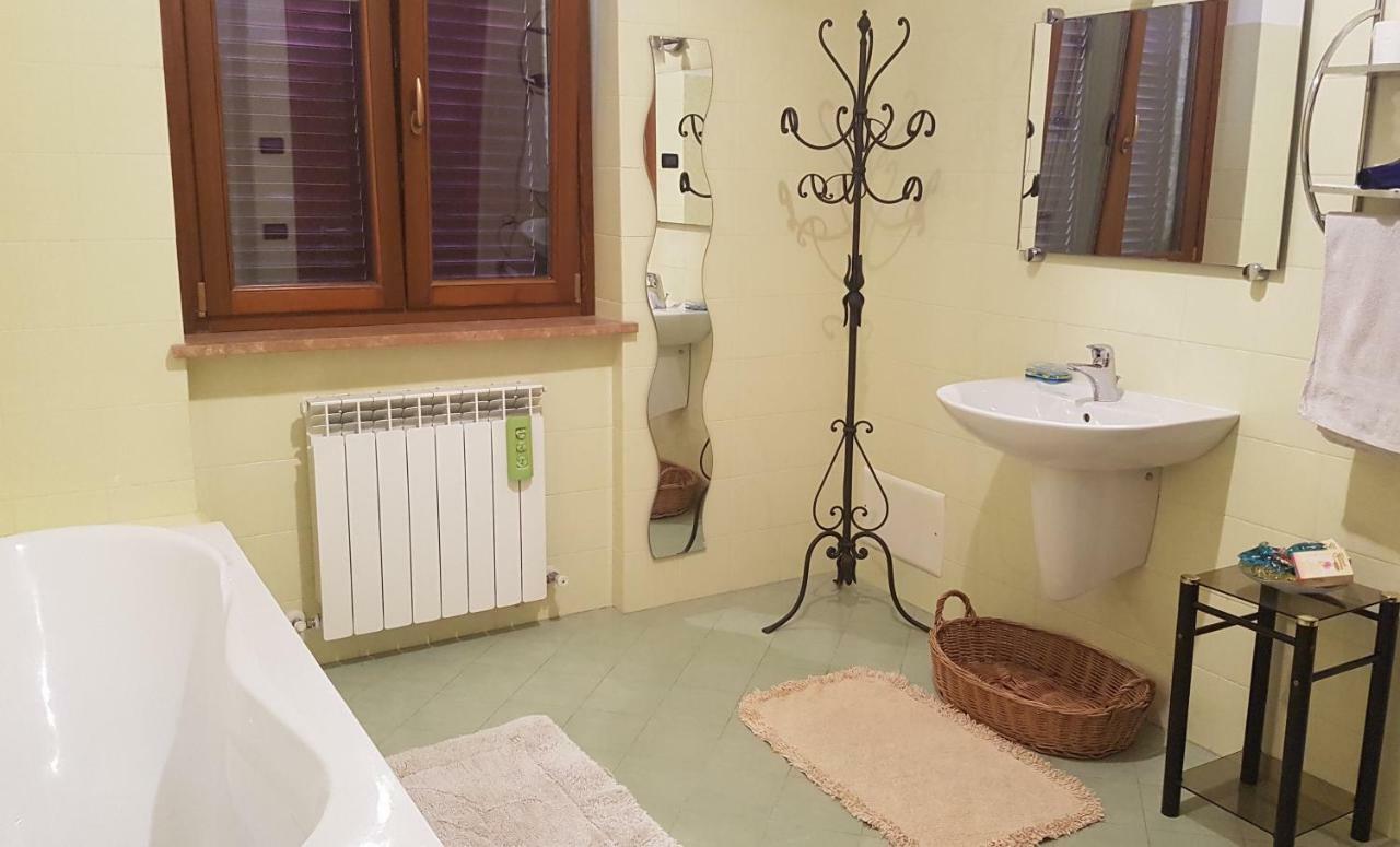 Recanati Family Bagian luar foto