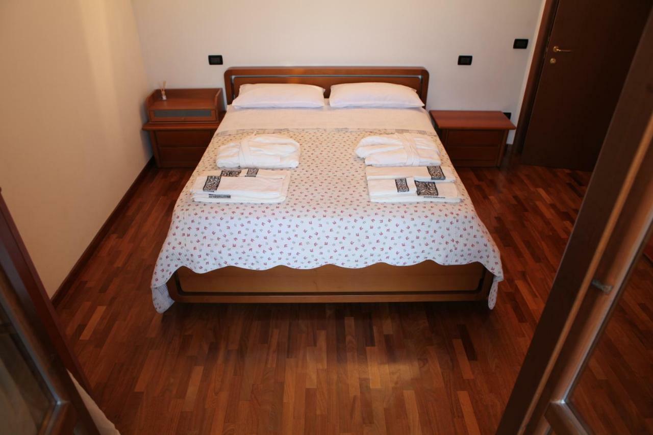 Recanati Family Bagian luar foto