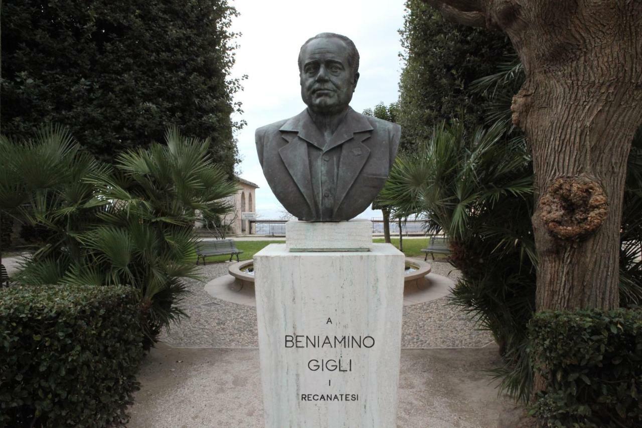 Recanati Family Bagian luar foto